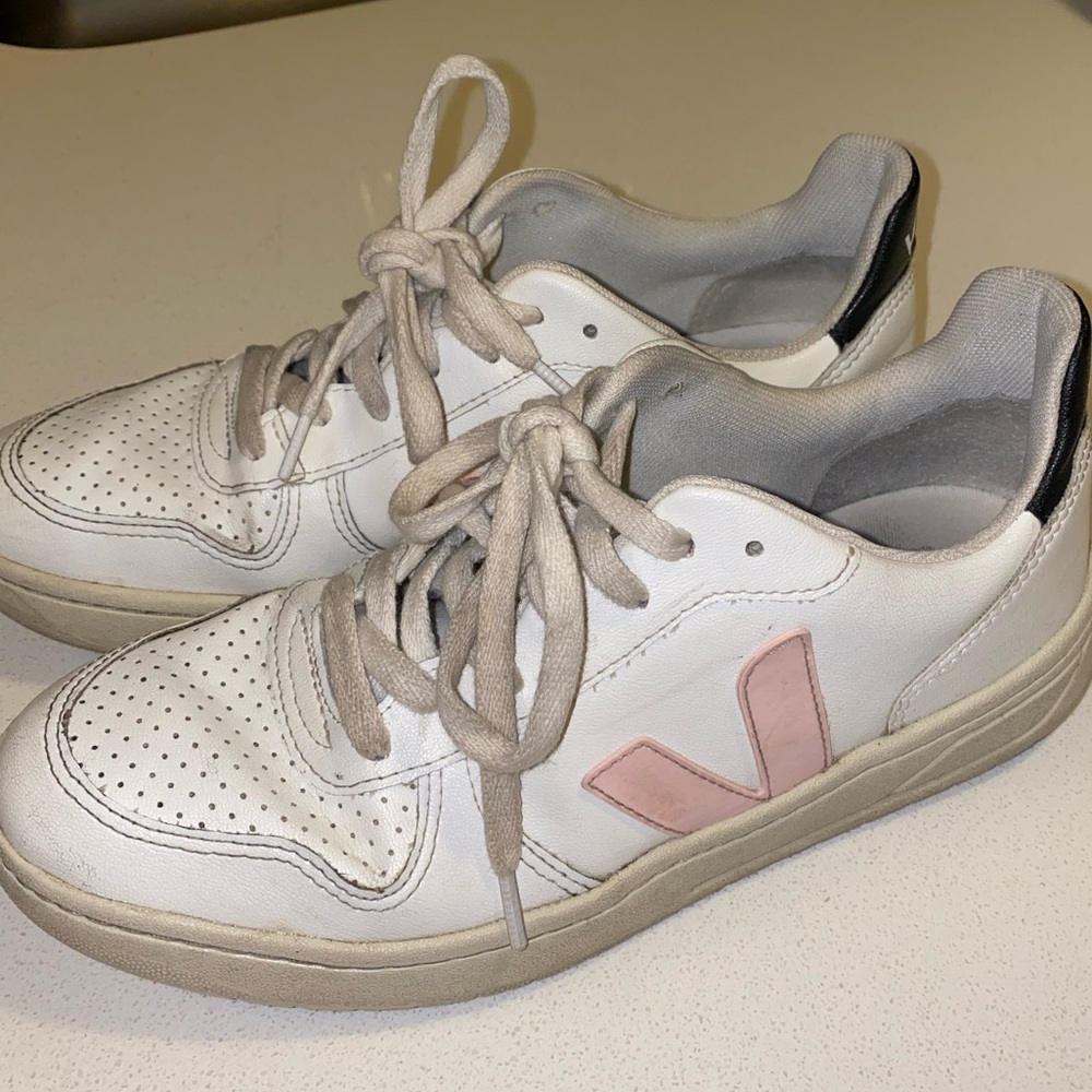 CAMPO CHROMEFREE WHITE V-10 LEATHER WHITE PETALE ROSE FLUO Veja V-12 Sneakers